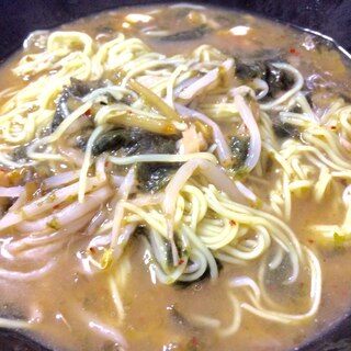 モヤシ、キムチ、にゅうめん